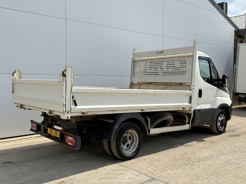 Iveco Daily 35C12 2.3 Kipper Dubbellucht Trekhaak Airco Cruise Control Lucht Geveerde Stoel - Бус самосвал: снимка 4 Iveco Daily 35C12 2.3 Kipper Dubbellucht Trekhaak Airco Cruise Control Lucht Geveerde Stoel - Бус самосвал: снимка 4