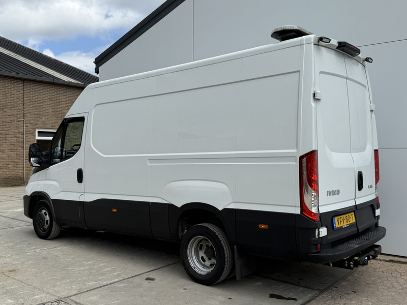 Iveco Daily 35C18 3.0 L2H2 Airco Cruise Control 3,5 Tons Trekhaak 5-26 APK Lucht geveerde stoel - Малък ван: снимка 2 Iveco Daily 35C18 3.0 L2H2 Airco Cruise Control 3,5 Tons Trekhaak 5-26 APK Lucht geveerde stoel - Малък ван: снимка 2