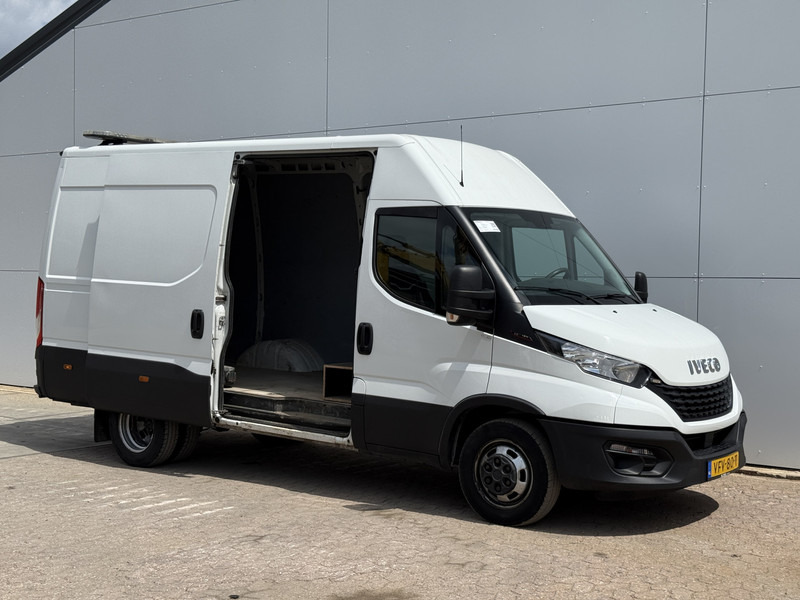 Iveco Daily 35C18 3.0 L2H2 Airco Cruise Control 3,5 Tons Trekhaak 5-26 APK Lucht geveerde stoel - Малък ван: снимка 5 Iveco Daily 35C18 3.0 L2H2 Airco Cruise Control 3,5 Tons Trekhaak 5-26 APK Lucht geveerde stoel - Малък ван: снимка 5