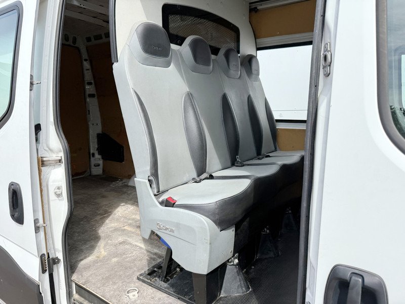 Товарен бус, Бус с двойна кабина Iveco Daily 35S14 2.3 L2H2 Dubbele Cabine 7 Stoelen Mixto DoKa Airco Cruise Control Trekhaak 3.5t Lucht geveerde stoel: снимка 8