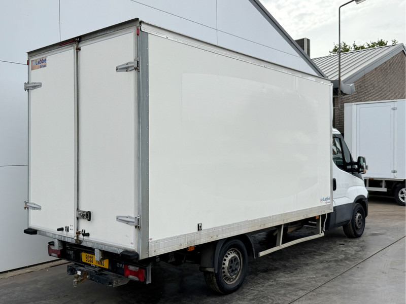 Iveco Daily 35S16 2.3 Bakwagen met achterdeur 3,5t Trekhaak Meubelbak Koffer Airco Cruise Control Camera - Лекотоварен автомобил фургон: снимка 3 Iveco Daily 35S16 2.3 Bakwagen met achterdeur 3,5t Trekhaak Meubelbak Koffer Airco Cruise Control Camera - Лекотоварен автомобил фургон: снимка 3