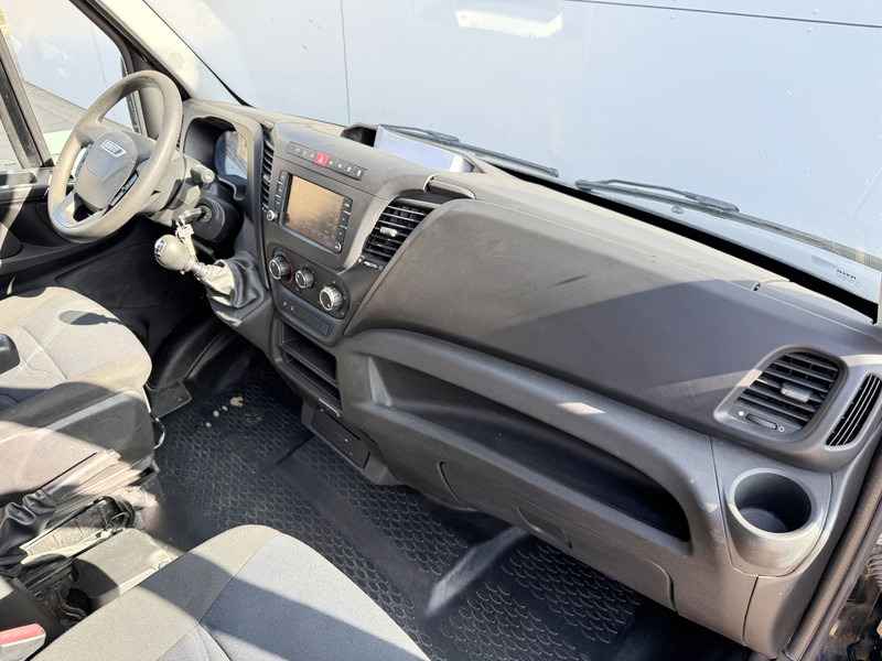 Товарен бус Iveco Daily 35S16 L2H2 Airco Cruise Control Camera 3.5t Trekhaak: снимка 9