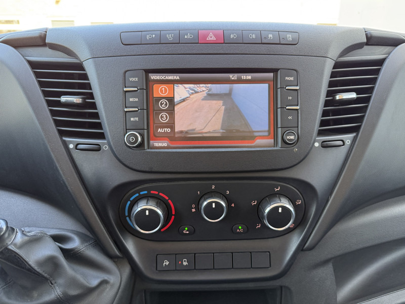 Товарен бус Iveco Daily 35S16 L2H2 Airco Cruise Control Camera 3.5t Trekhaak: снимка 15