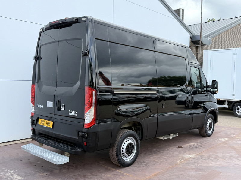 Iveco Daily 35S18 3.0 Automaat L2H2 Adaptieve Cruise Control LED Airco Camera Trekhaak - Товарен бус: снимка 3 Iveco Daily 35S18 3.0 Automaat L2H2 Adaptieve Cruise Control LED Airco Camera Trekhaak - Товарен бус: снимка 3