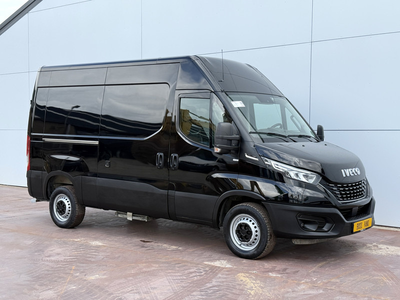 Iveco Daily 35S18 3.0 Automaat L2H2 Adaptieve Cruise Control LED Airco Camera Trekhaak - Товарен бус: снимка 4 Iveco Daily 35S18 3.0 Automaat L2H2 Adaptieve Cruise Control LED Airco Camera Trekhaak - Товарен бус: снимка 4