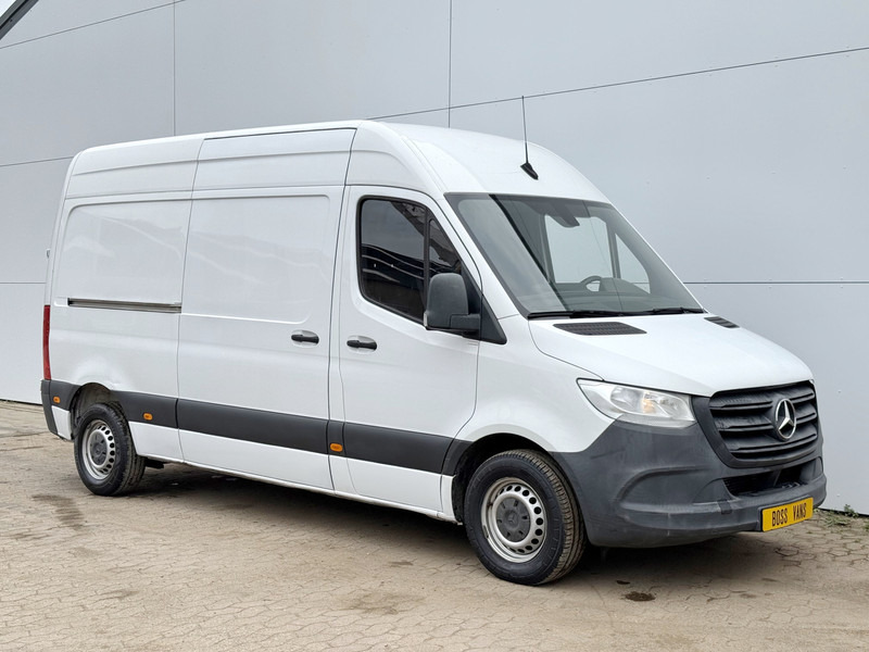Mercedes-Benz Sprinter 311 CDI L2H2 AC Cruise Control Climate Control Euro 6 - Малък ван: снимка 4 Mercedes-Benz Sprinter 311 CDI L2H2 AC Cruise Control Climate Control Euro 6 - Малък ван: снимка 4