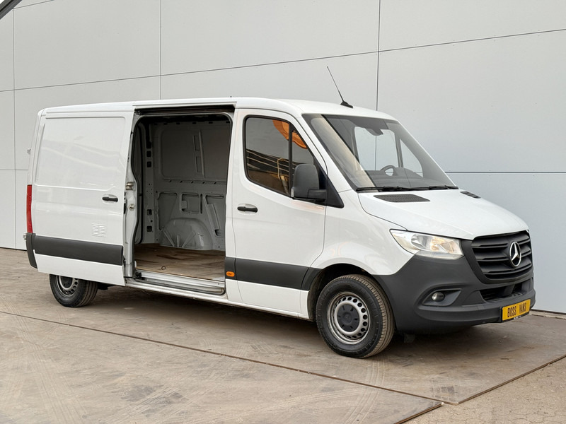 Mercedes-Benz Sprinter 315 1.9 CDI L2H1 Climate Control Cruise Control Carplay - Товарен бус: снимка 5 Mercedes-Benz Sprinter 315 1.9 CDI L2H1 Climate Control Cruise Control Carplay - Товарен бус: снимка 5