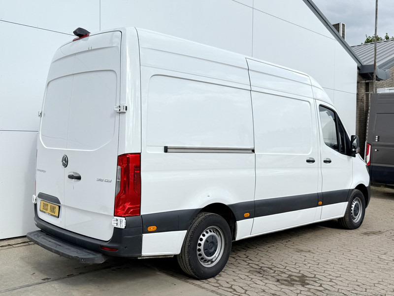 Mercedes-Benz Sprinter 315 1.9 CDI L2H2 Climate Control Cruise Control Carplay Camera Parkeersensoren voor achter - Товарен бус: снимка 3 Mercedes-Benz Sprinter 315 1.9 CDI L2H2 Climate Control Cruise Control Carplay Camera Parkeersensoren voor achter - Товарен бус: снимка 3