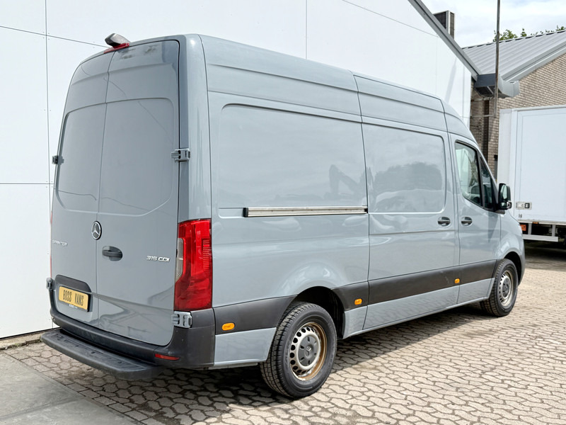Mercedes-Benz Sprinter 315 1.9 CDI L2H2 Climate Control Cruise Control Carplay Camera RWD - Малък ван: снимка 3 Mercedes-Benz Sprinter 315 1.9 CDI L2H2 Climate Control Cruise Control Carplay Camera RWD - Малък ван: снимка 3
