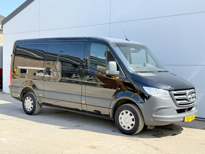 Mercedes-Benz Sprinter 316 2.2 CDI Automaat L2H2 Climate Control Cruise Control Camera Trekhaak 3.5 Ton Trekgewicht - Товарен бус: снимка 4 Mercedes-Benz Sprinter 316 2.2 CDI Automaat L2H2 Climate Control Cruise Control Camera Trekhaak 3.5 Ton Trekgewicht - Товарен бус: снимка 4