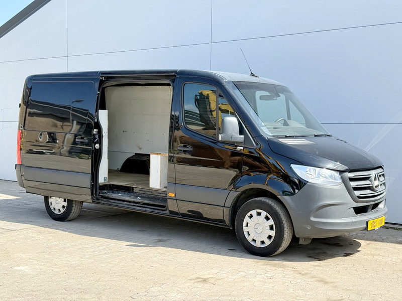 Mercedes-Benz Sprinter 316 2.2 CDI Automaat L2H2 Climate Control Cruise Control Camera Trekhaak 3.5 Ton Trekgewicht - Товарен бус: снимка 5 Mercedes-Benz Sprinter 316 2.2 CDI Automaat L2H2 Climate Control Cruise Control Camera Trekhaak 3.5 Ton Trekgewicht - Товарен бус: снимка 5