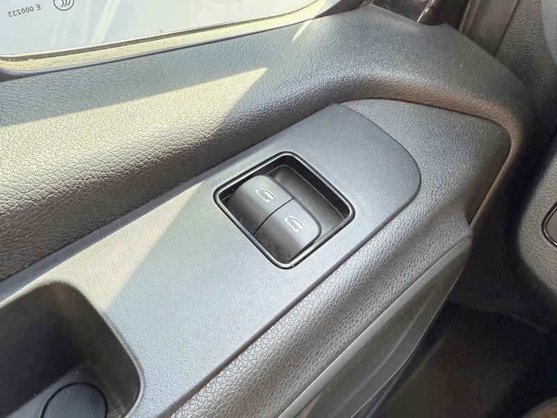 Товарен бус Mercedes-Benz Sprinter 316 CDI Automaat L2H1 Climate Control Cruise Control Camera Trekhaak 3.5 Ton Trekgewicht: снимка 19