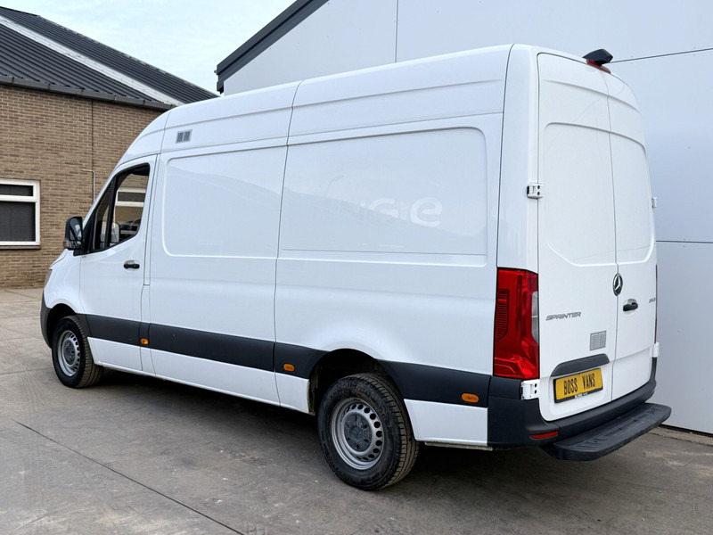 Mercedes-Benz Sprinter 317 1.9 CDI Automaat L2H2 Climate Control Cruise Control Carplay Camera - Товарен бус: снимка 2 Mercedes-Benz Sprinter 317 1.9 CDI Automaat L2H2 Climate Control Cruise Control Carplay Camera - Товарен бус: снимка 2
