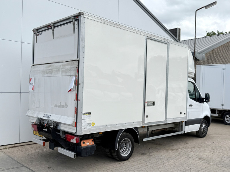 Mercedes-Benz Sprinter 514 2.2 CDI Dubbellucht Laadklep Airco Cruise Control Bakwagen Meubelbak Koffer - Лекотоварен автомобил фургон: снимка 3 Mercedes-Benz Sprinter 514 2.2 CDI Dubbellucht Laadklep Airco Cruise Control Bakwagen Meubelbak Koffer - Лекотоварен автомобил фургон: снимка 3