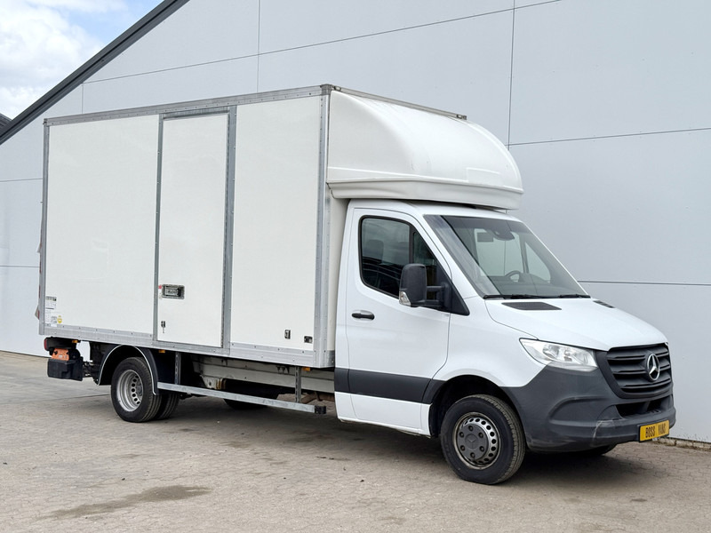 Mercedes-Benz Sprinter 514 2.2 CDI Dubbellucht Laadklep Airco Cruise Control Bakwagen Meubelbak Koffer - Лекотоварен автомобил фургон: снимка 4 Mercedes-Benz Sprinter 514 2.2 CDI Dubbellucht Laadklep Airco Cruise Control Bakwagen Meubelbak Koffer - Лекотоварен автомобил фургон: снимка 4