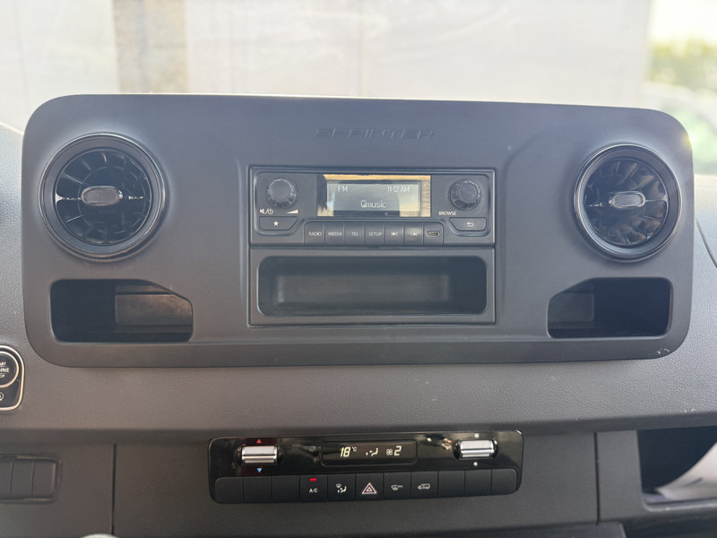 Лизинг на Mercedes-Benz Sprinter 514 2.2 CDI Kipper Dubbellucht 3.5t Trekhaak Climate Control Cruise Control Benne Tipper Mercedes-Benz Sprinter 514 2.2 CDI Kipper Dubbellucht 3.5t Trekhaak Climate Control Cruise Control Benne Tipper: снимка 18