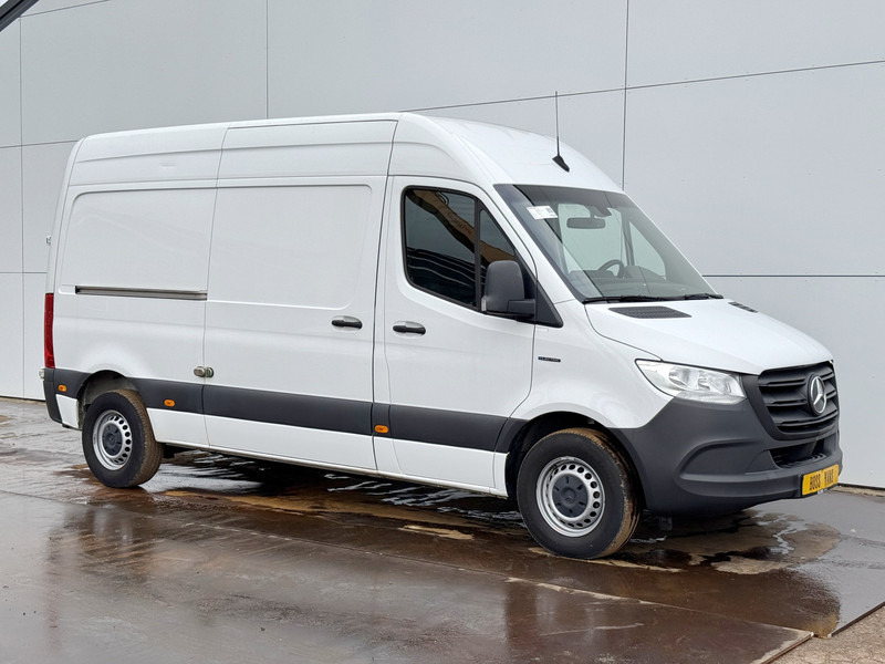 Mercedes-Benz eSprinter 112 L2H2 100% Elektrisch 55kWh 168km WLTP 80kw Snelladen Climate Control Camera Stoelverwarming - Товарен бус, Електрически бус: снимка 4 Mercedes-Benz eSprinter 112 L2H2 100% Elektrisch 55kWh 168km WLTP 80kw Snelladen Climate Control Camera Stoelverwarming - Товарен бус, Електрически бус: снимка 4