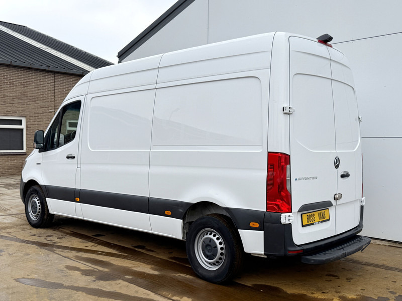 Mercedes-Benz eSprinter 312 55kWh L2H2 100% Elektrisch 55kWh 168km WLTP 80kw Snelladen Climate Control Camera Stoelverwarming - Товарен бус, Електрически бус: снимка 2 Mercedes-Benz eSprinter 312 55kWh L2H2 100% Elektrisch 55kWh 168km WLTP 80kw Snelladen Climate Control Camera Stoelverwarming - Товарен бус, Електрически бус: снимка 2