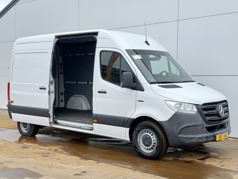 Mercedes-Benz eSprinter 312 55kWh L2H2 100% Elektrisch 55kWh 168km WLTP 80kw Snelladen Climate Control Camera Stoelverwarming - Товарен бус, Електрически бус: снимка 5 Mercedes-Benz eSprinter 312 55kWh L2H2 100% Elektrisch 55kWh 168km WLTP 80kw Snelladen Climate Control Camera Stoelverwarming - Товарен бус, Електрически бус: снимка 5
