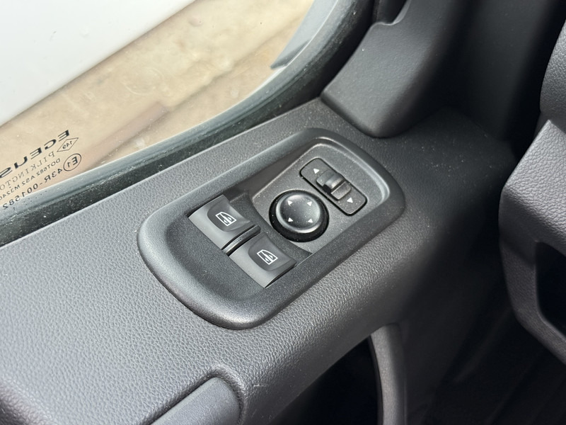 Лекотоварен автомобил фургон Renault Master 150pk Automaat Luchtvering Airco Cruise Control Plancher Foodtruck Meubelbak Paardenwagen: снимка 17