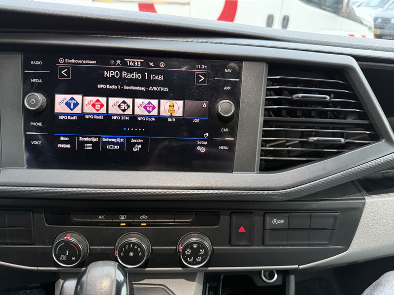 Малък ван Volkswagen Transporter 2.0 TDI 150PK Automaat L2H1 Airco Cruise Control Trekhaak Carplay Navigatie 3 Stoelen Parkeersensoren: снимка 19