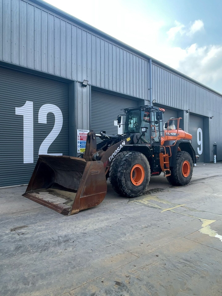 Doosan DL420-7 - Колесен товарач: снимка 1 Doosan DL420-7 - Колесен товарач: снимка 1