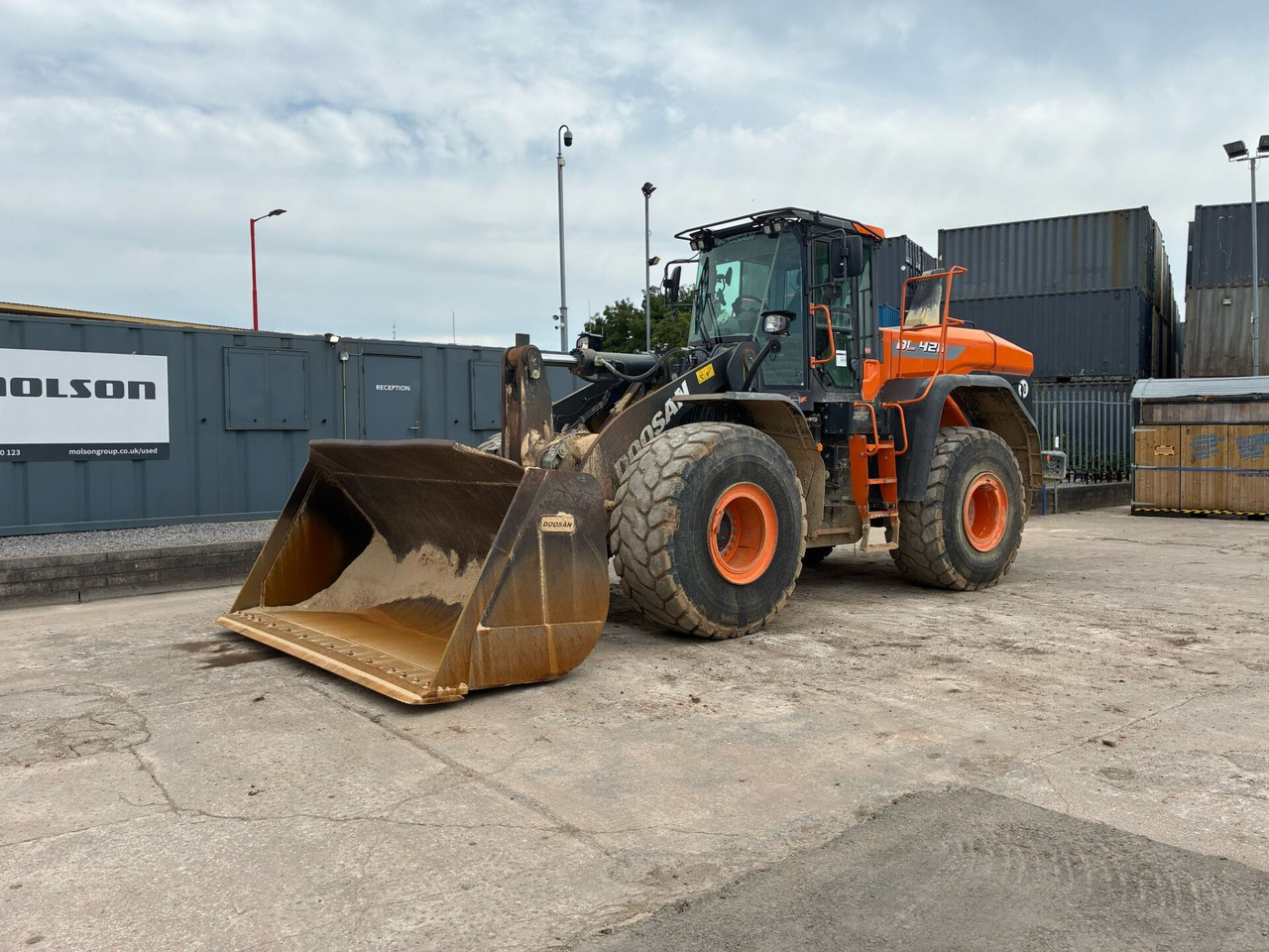 Doosan DL420 - Колесен товарач: снимка 1 Doosan DL420 - Колесен товарач: снимка 1