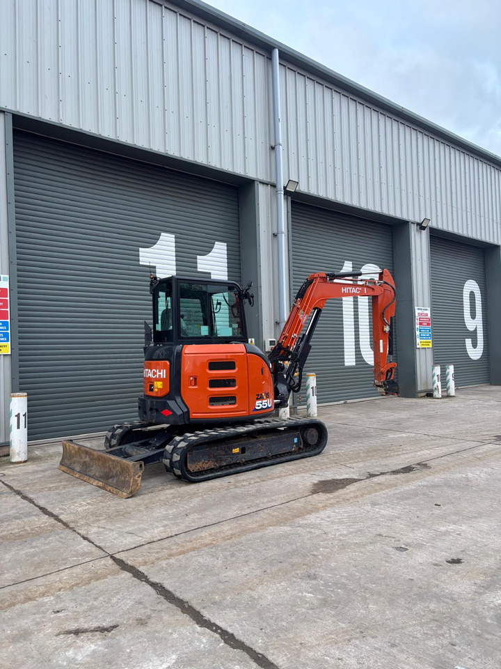 Hitachi ZX55U-6 CLR - Мини багер: снимка 5 Hitachi ZX55U-6 CLR - Мини багер: снимка 5