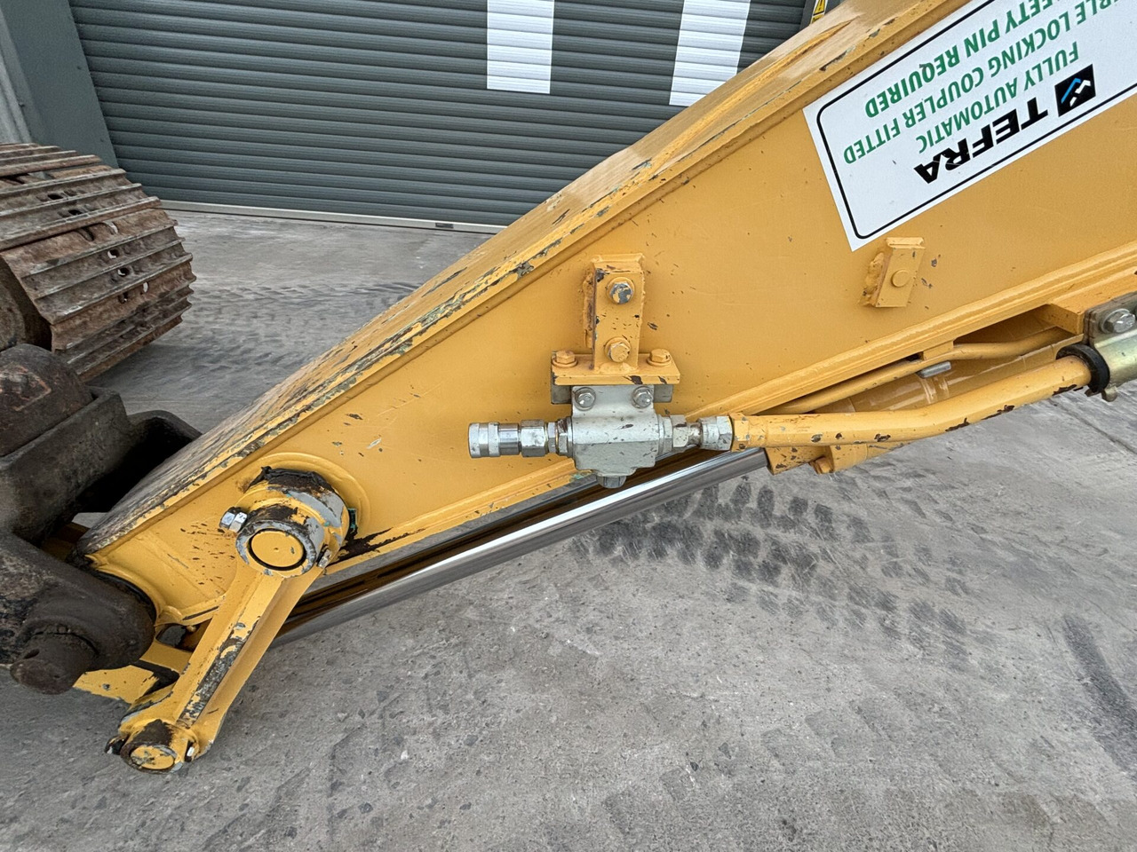 Верижен багер Kobelco SK130LC-11: снимка 8