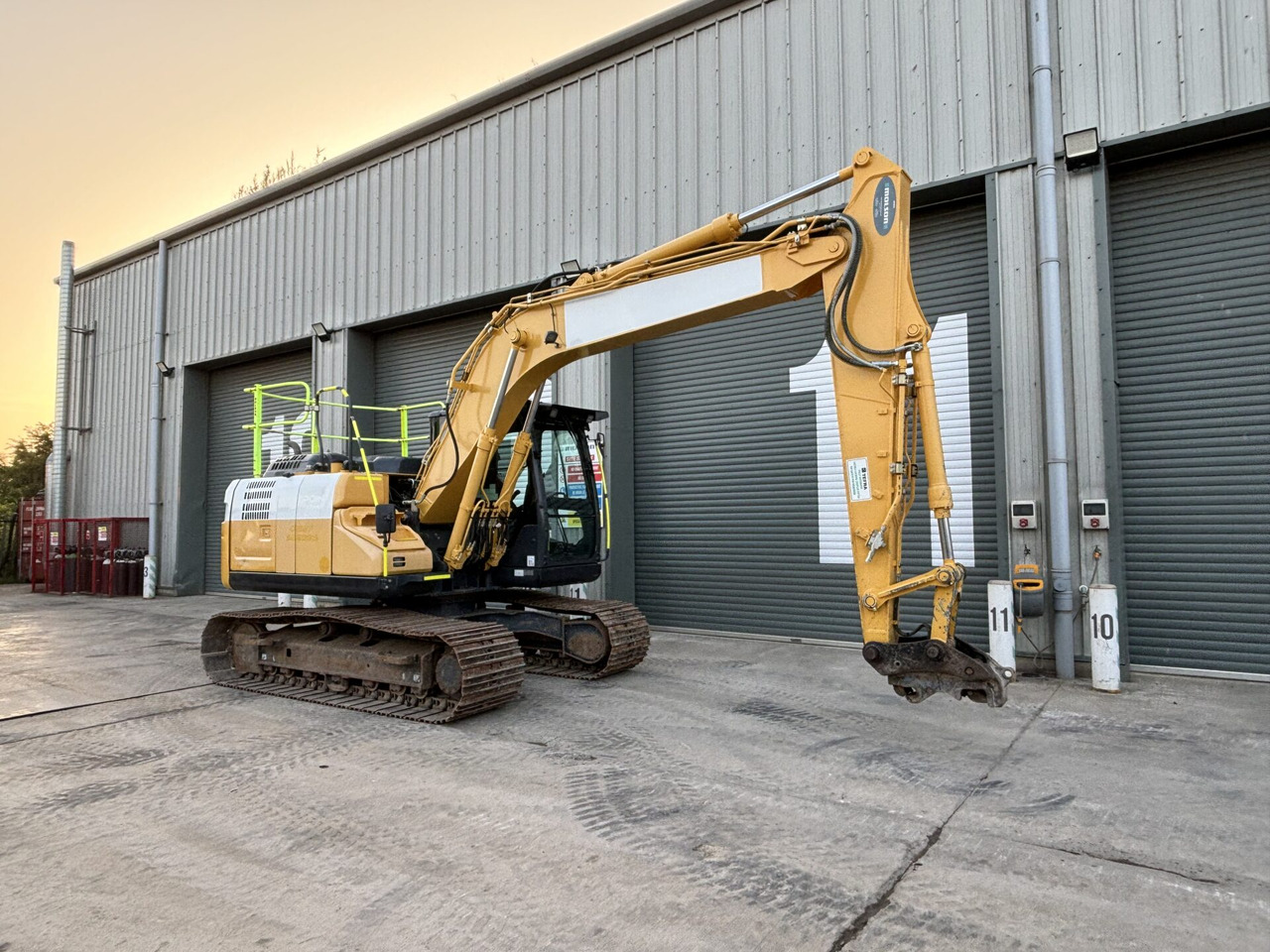 Верижен багер Kobelco SK130LC-11: снимка 7