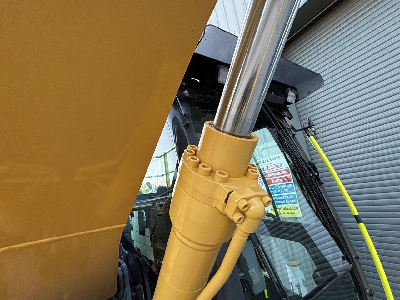 Верижен багер Kobelco SK130LC-11: снимка 11