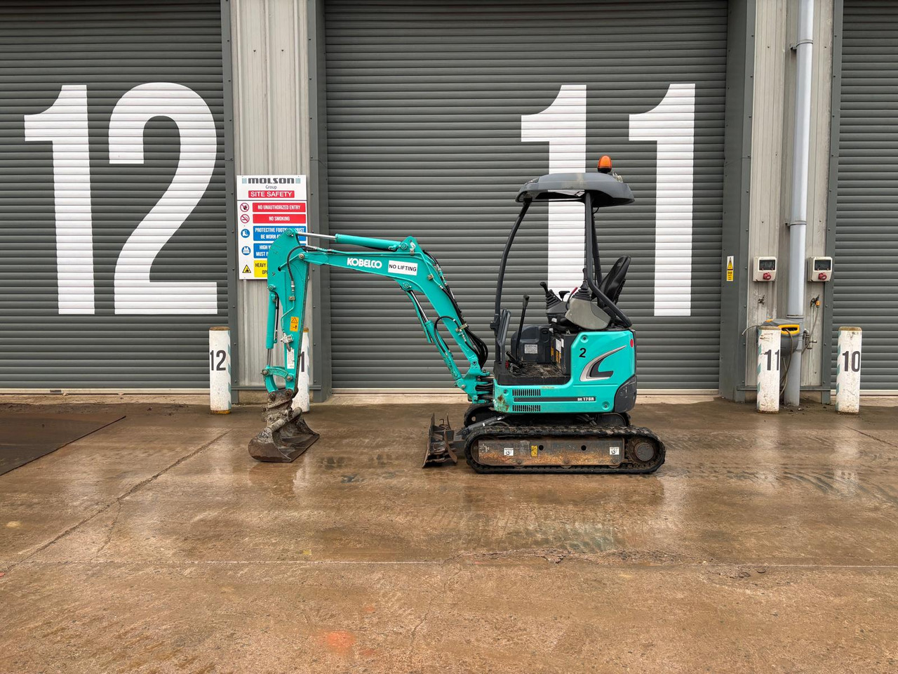 Kobelco SK17SR-3E - Мини багер: снимка 2 Kobelco SK17SR-3E - Мини багер: снимка 2