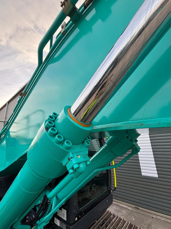 Верижен багер Kobelco SK210LC-11: снимка 12