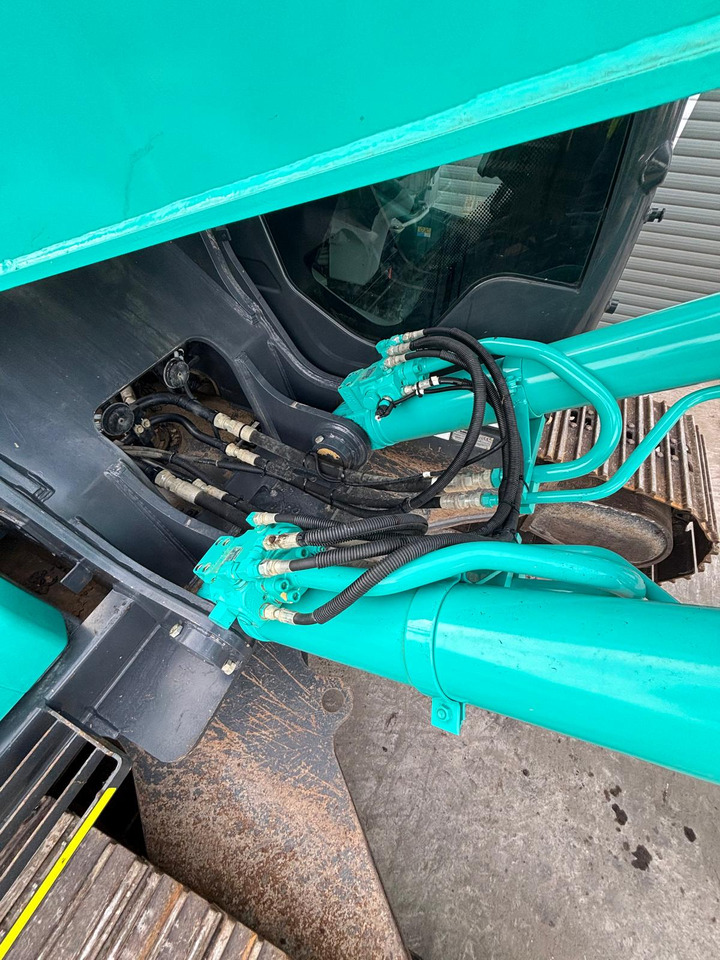 Верижен багер Kobelco SK210LC-11: снимка 15