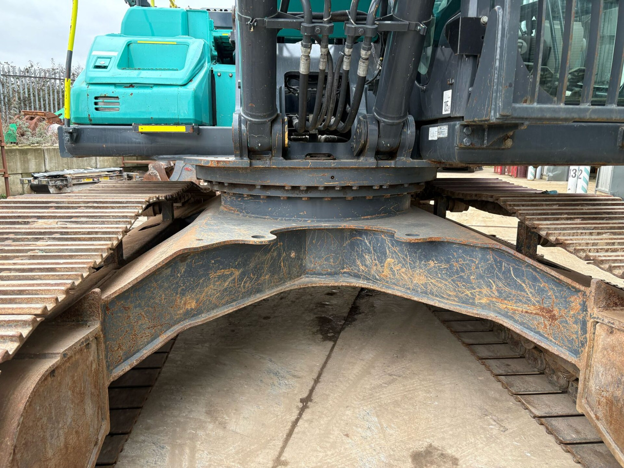 Верижен багер Kobelco SK300LC-10E: снимка 19