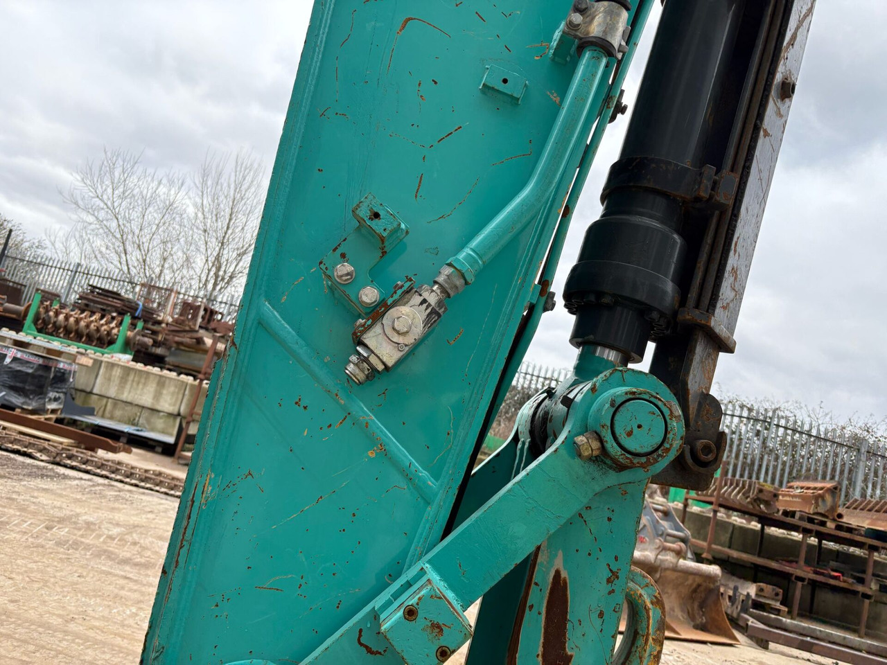 Верижен багер Kobelco SK300LC-10E: снимка 9