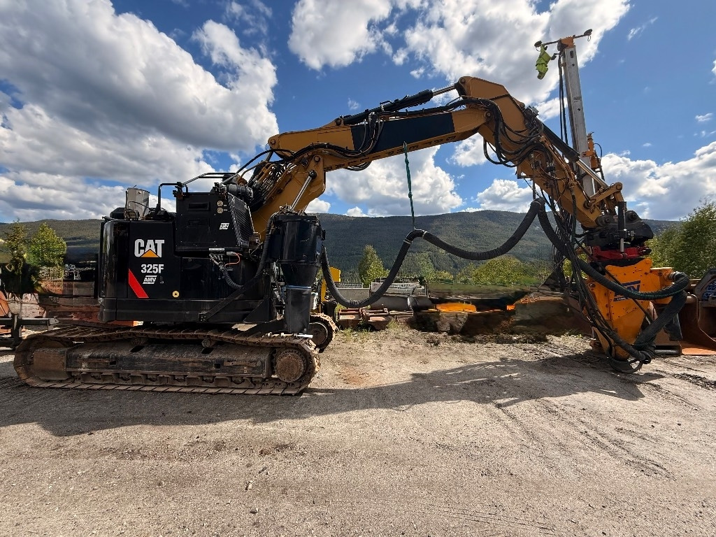 CAT 325 FL CR - Багер: снимка 3 CAT 325 FL CR - Багер: снимка 3