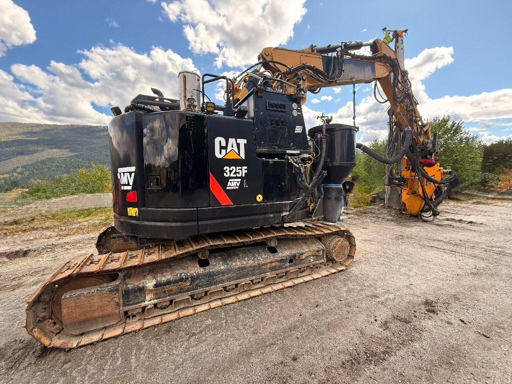 CAT 325 FL CR - Багер: снимка 1 CAT 325 FL CR - Багер: снимка 1