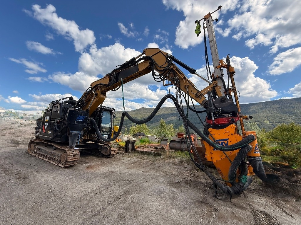 CAT 325 FL CR - Багер: снимка 2 CAT 325 FL CR - Багер: снимка 2