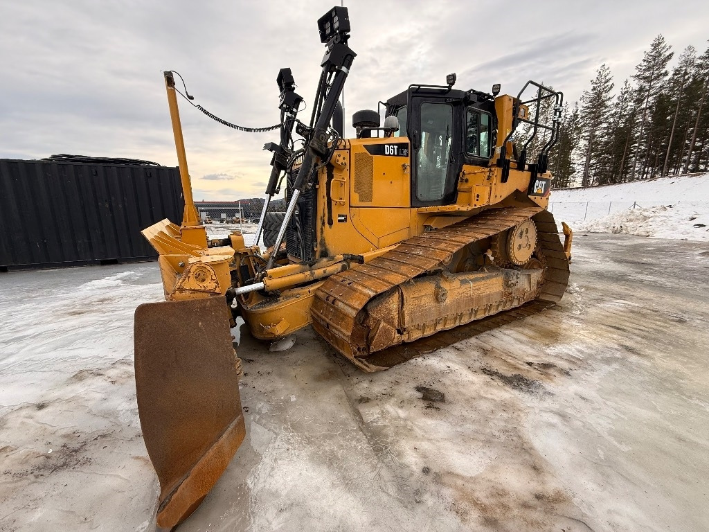CAT D 6 T LGP - Булдозер: снимка 1 CAT D 6 T LGP - Булдозер: снимка 1