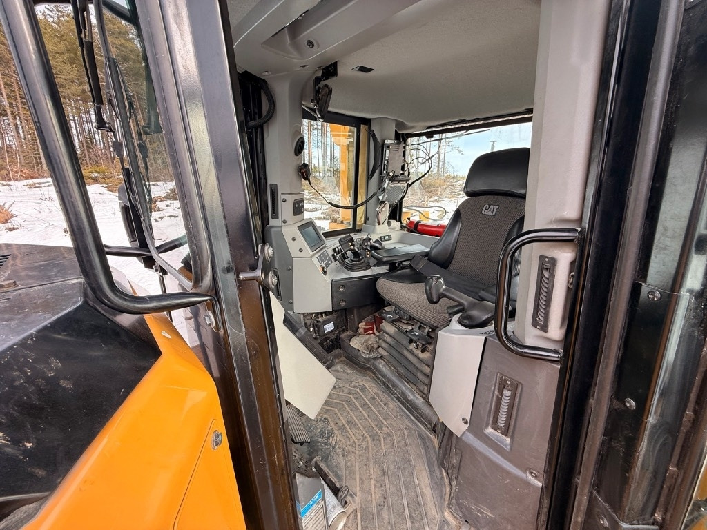 Лизинг на CAT D 8 T  CAT D 8 T: снимка 25