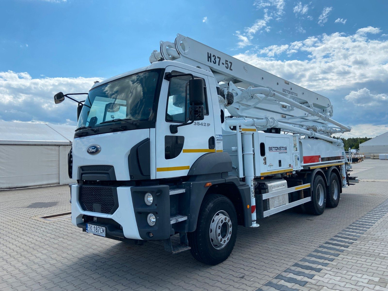 Ford 3542 P BETONSTAR H37.-14 5Z - Бетон помпа: снимка 2 Ford 3542 P BETONSTAR H37.-14 5Z - Бетон помпа: снимка 2