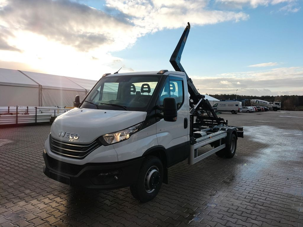 Нови Лекотоварен автомобил, Мултилифт с кука камион Iveco 70C18H Abrollkipper HYVA HKS-5: снимка 8