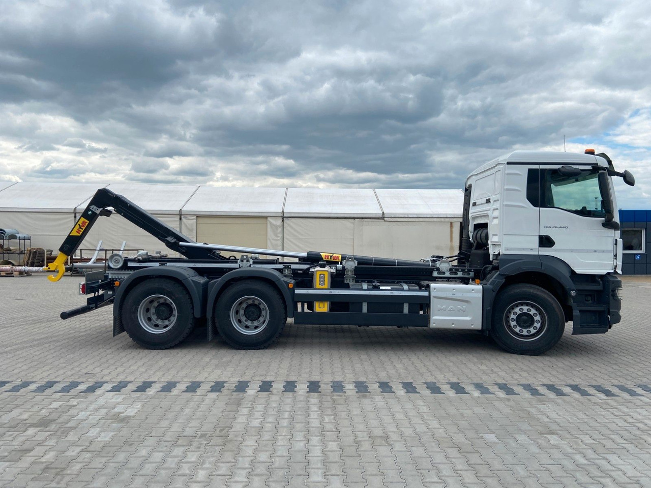 MAN TGS 26.440 6x4 Abrollkipper HYVA 20-60-S - Мултилифт с кука камион: снимка 4 MAN TGS 26.440 6x4 Abrollkipper HYVA 20-60-S - Мултилифт с кука камион: снимка 4