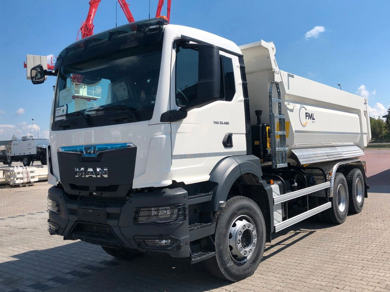 MAN TGS 33.400 6X4 EURO2 FML KIPPER 17,5M3 - Самосвал камион: снимка 2 MAN TGS 33.400 6X4 EURO2 FML KIPPER 17,5M3 - Самосвал камион: снимка 2