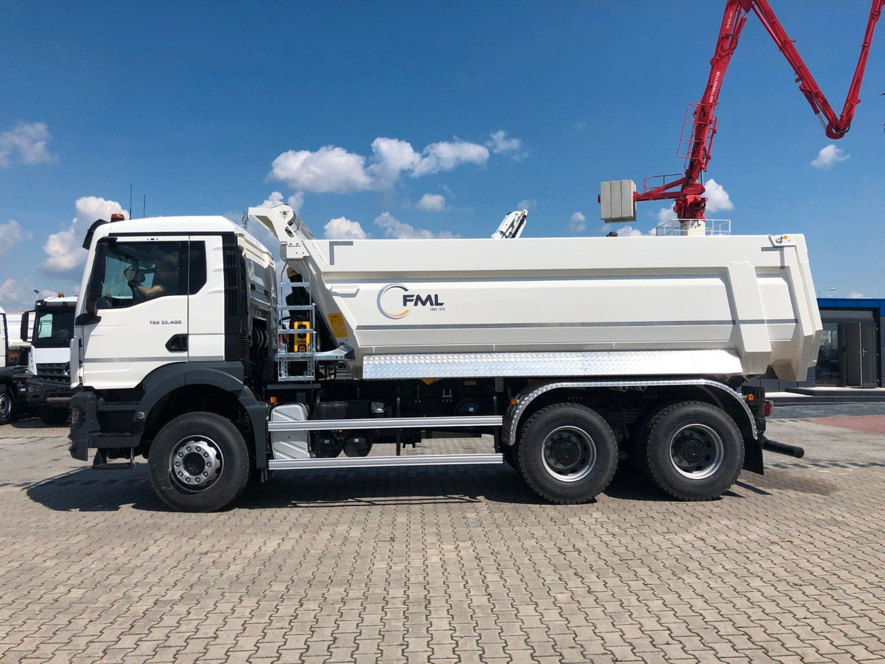 MAN TGS 33.400 6X4 EURO2 FML KIPPER 17,5M3 - Самосвал камион: снимка 4 MAN TGS 33.400 6X4 EURO2 FML KIPPER 17,5M3 - Самосвал камион: снимка 4
