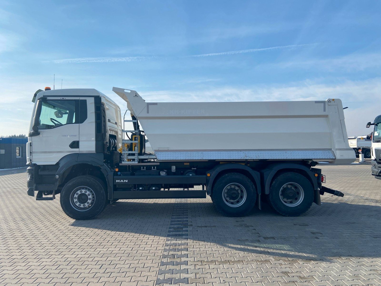 MAN TGS 33.440 6X4 FML KIPPER HARDOX Verfügbar - Самосвал камион: снимка 4 MAN TGS 33.440 6X4 FML KIPPER HARDOX Verfügbar - Самосвал камион: снимка 4