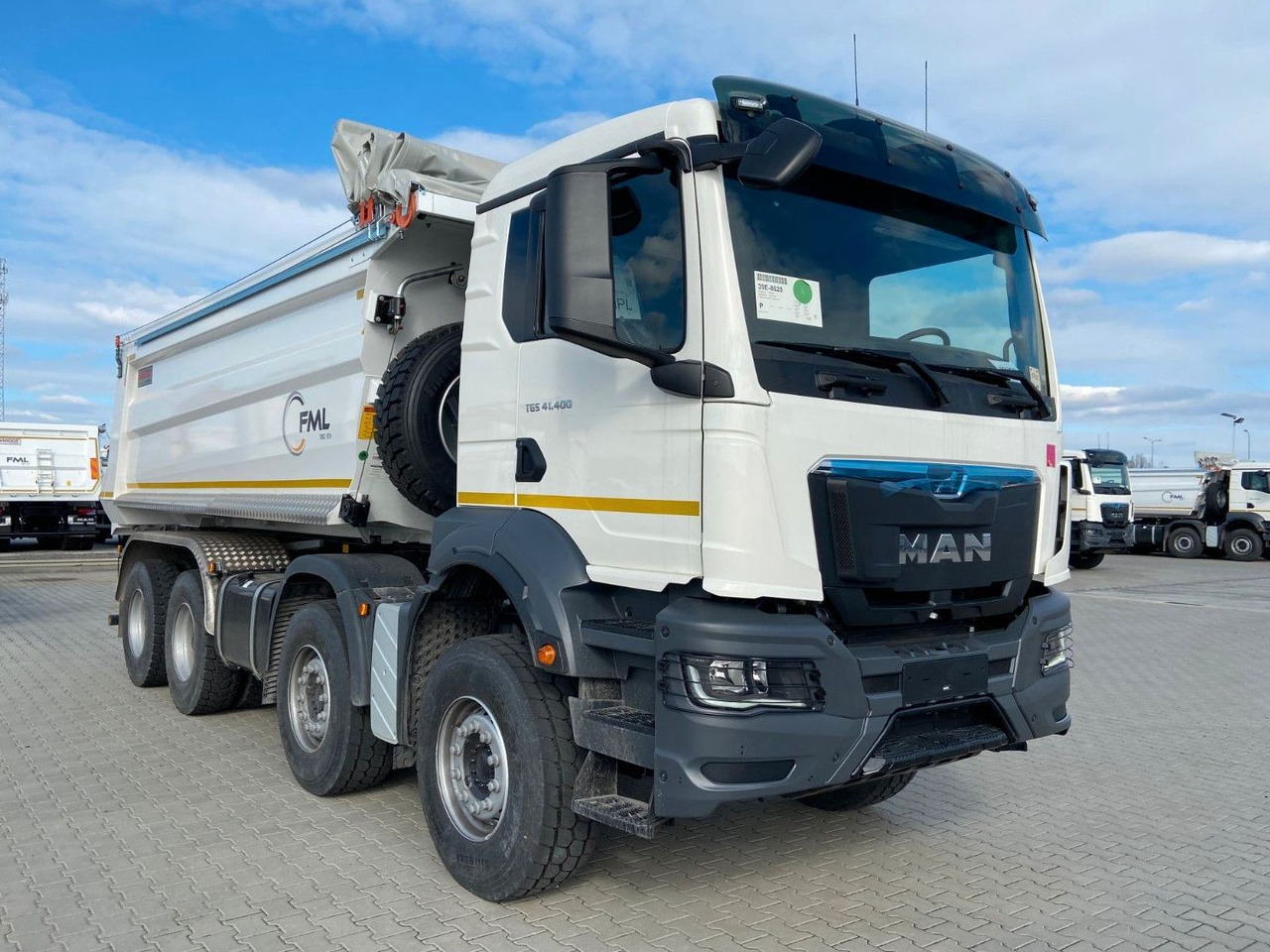 MAN TGS 41.400 8x4 EURO2 AUTOMAT TIPPER CR. SYSTEM - Самосвал камион: снимка 1 MAN TGS 41.400 8x4 EURO2 AUTOMAT TIPPER CR. SYSTEM - Самосвал камион: снимка 1