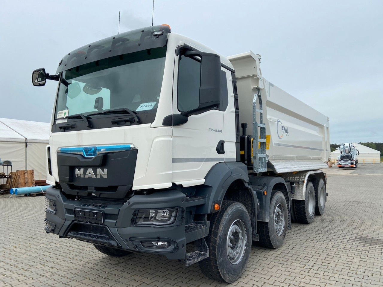 MAN TGS 41.400 8x4 EURO2 FML KIPPER 21M3 - Самосвал камион: снимка 2 MAN TGS 41.400 8x4 EURO2 FML KIPPER 21M3 - Самосвал камион: снимка 2