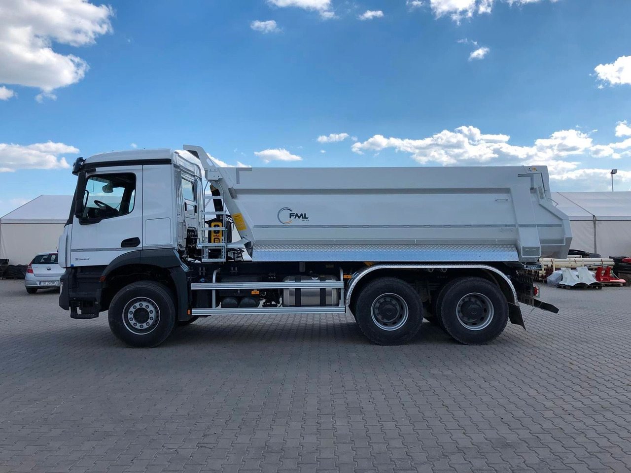 Mercedes-Benz AROCS 3340 6x4 FML KIPPPER HARDOX - Самосвал камион: снимка 4 Mercedes-Benz AROCS 3340 6x4 FML KIPPPER HARDOX - Самосвал камион: снимка 4